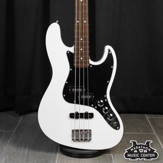 Fender Aerodyne II Made in Japan สีขาวขอบดำ
