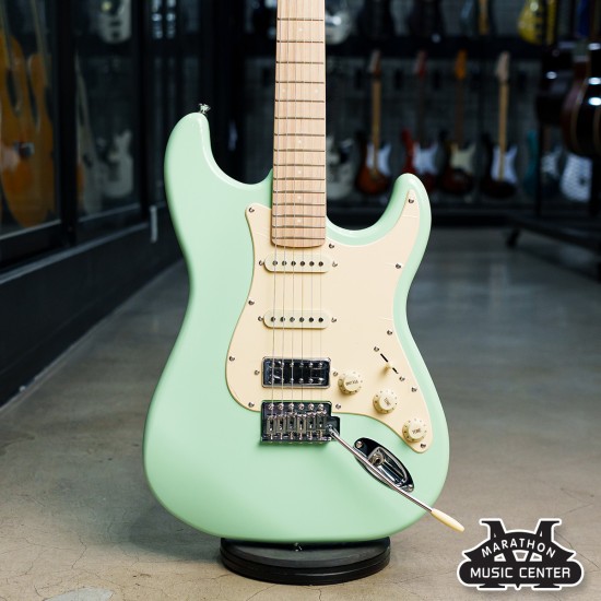 Century Soft pale Series Strat HSS