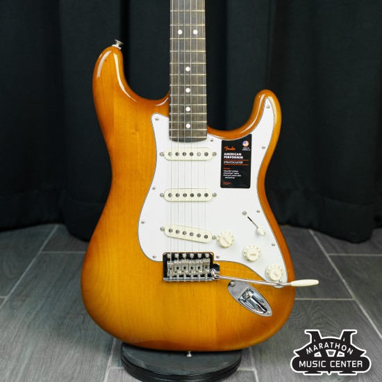 Fender American Performer Strat RW สี Honey Burst