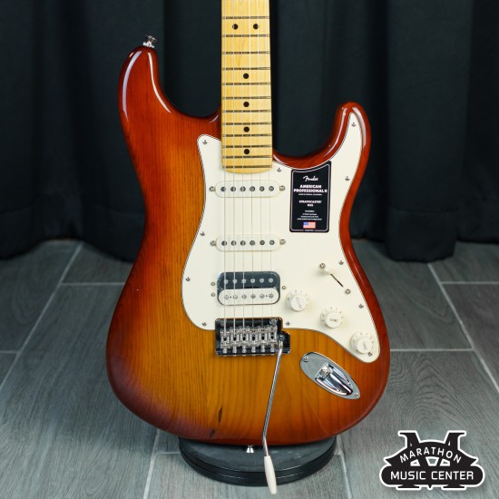 Fender American Pro II Strat HSS MN สี Siena Sunburst 