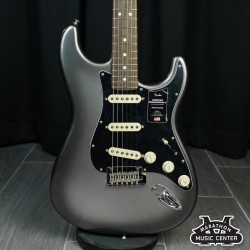 Fender American Pro II Strat SSS สีเงิน Mercury