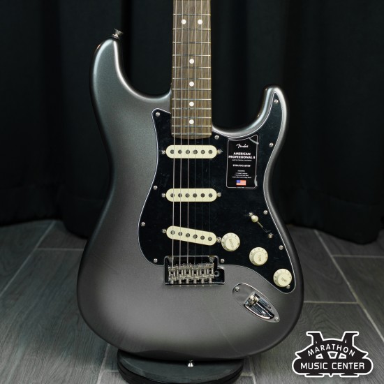 Fender American Pro II Strat SSS สีเงิน Mercury