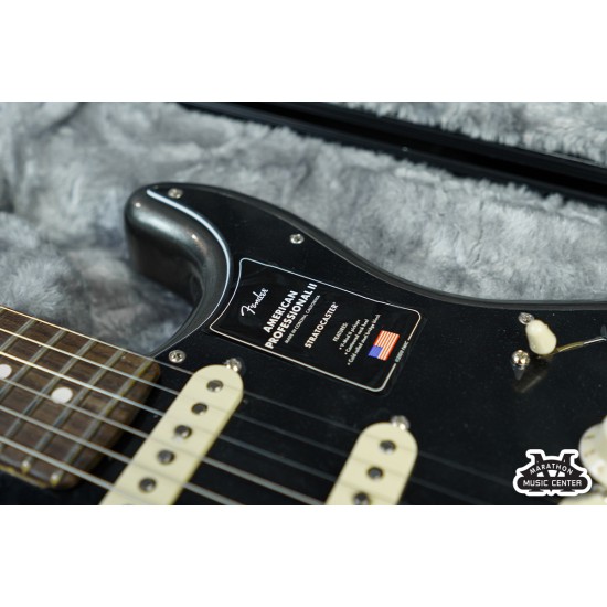 Fender American Pro II Strat SSS สีเงิน Mercury