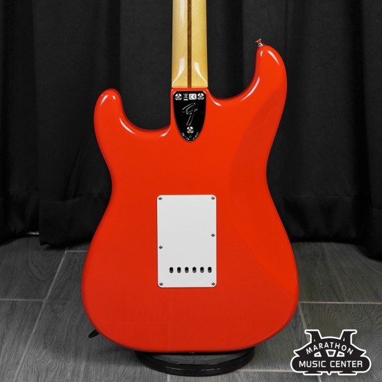 Fender International Made in Japan Stratocaster สี Morocco red