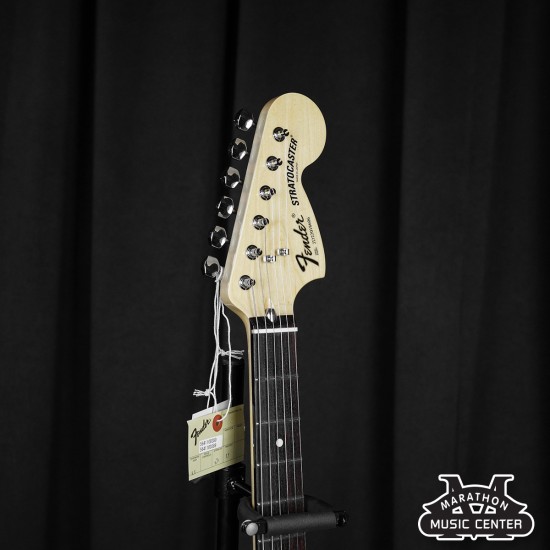 Fender International Made in Japan Stratocaster สี Morocco red