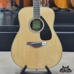Yamaha FG820